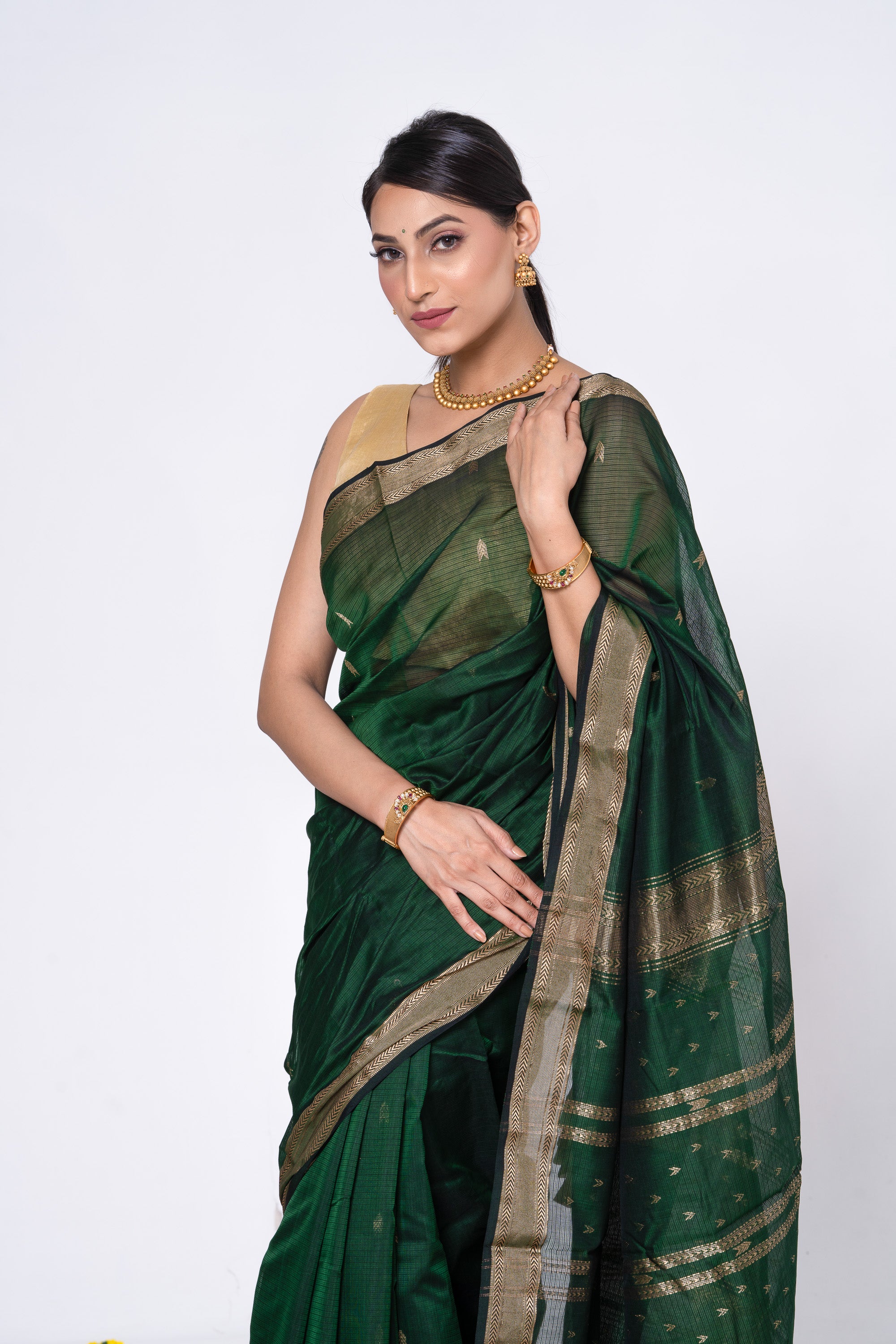 Leaf Green Traditional Handwoven Maheshwari Saree