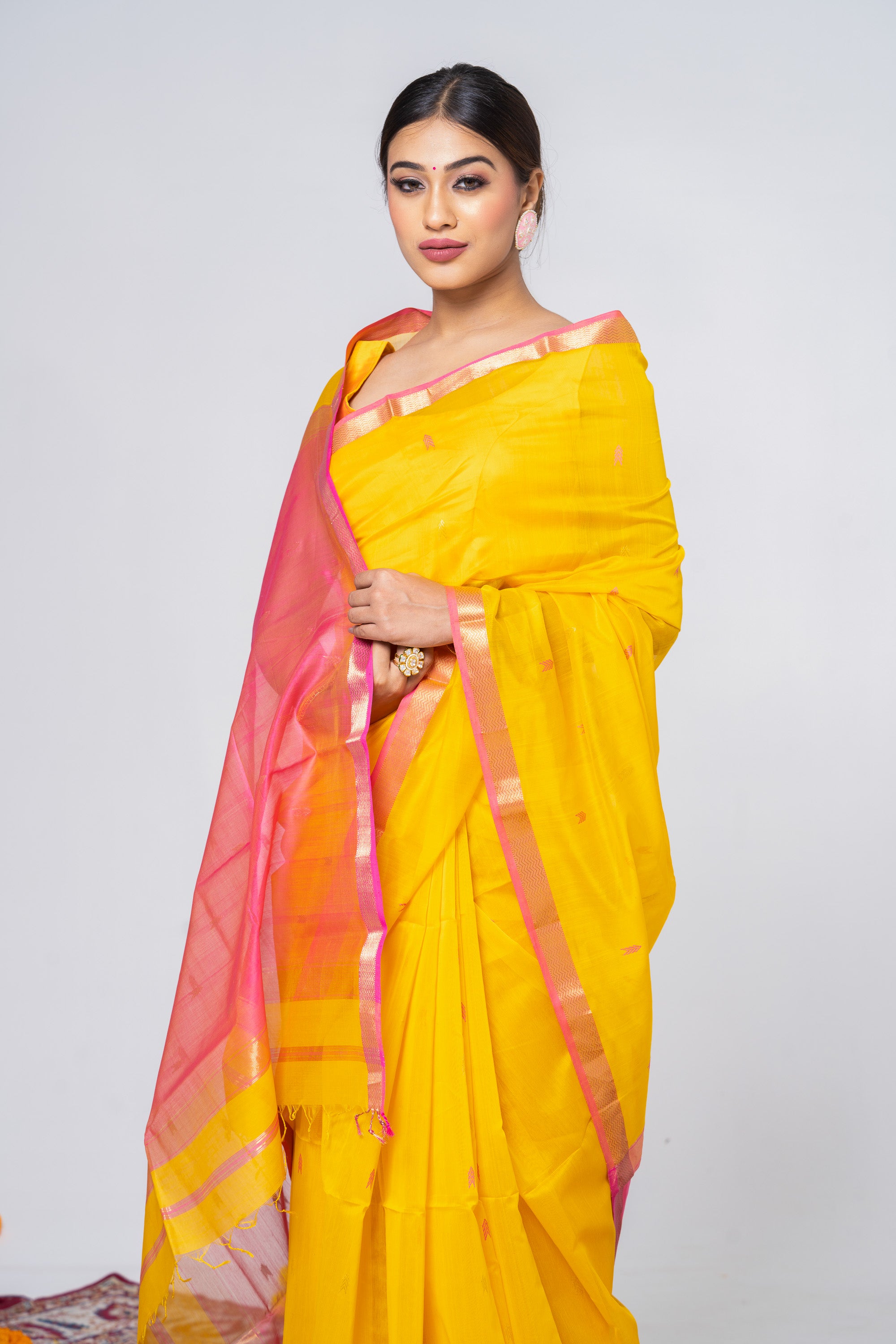 Lehar Border Basic Maheshwari Saree - Yellow Pink