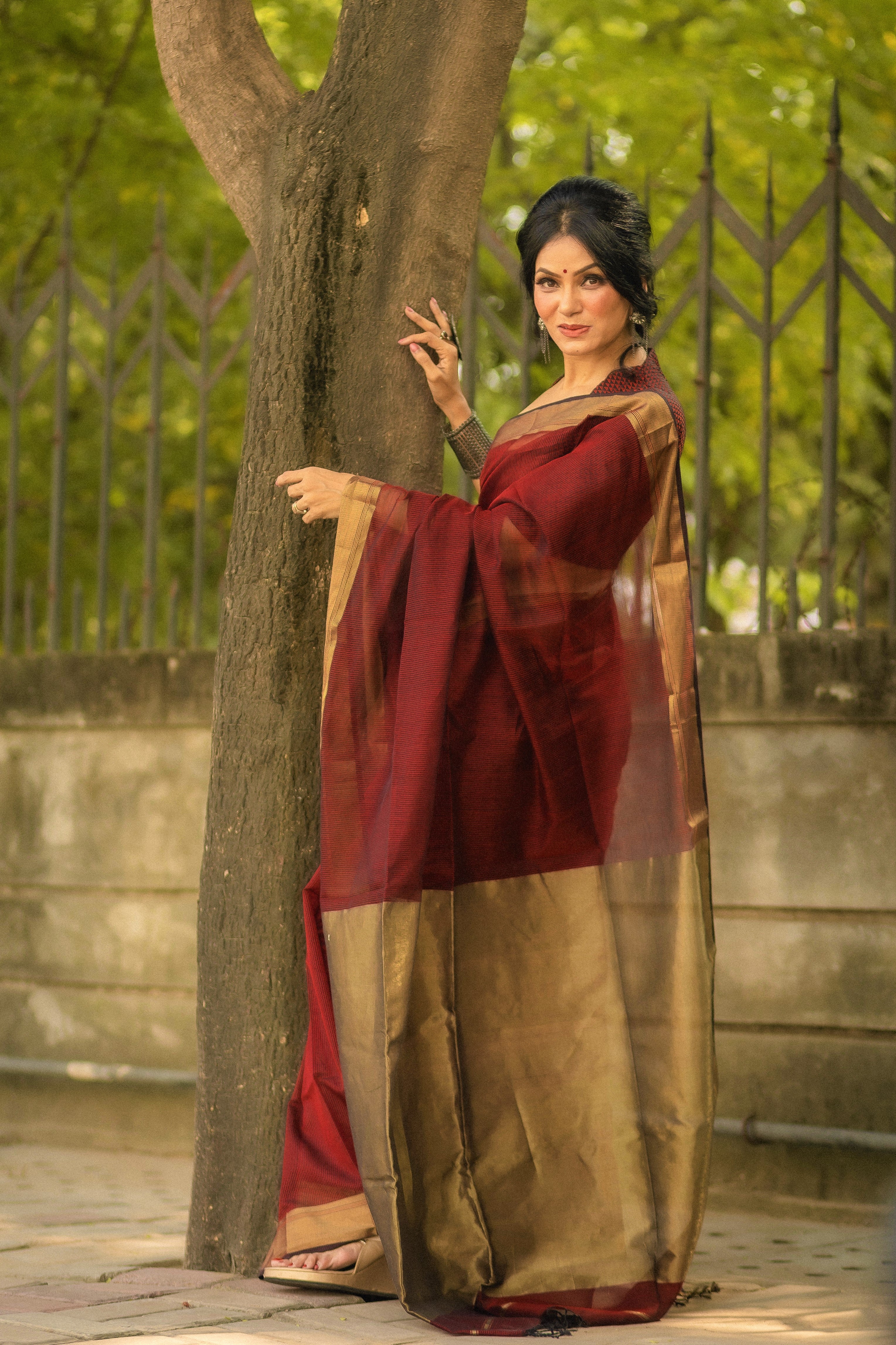 Maroon Gold Pallu Maheshwari Saree